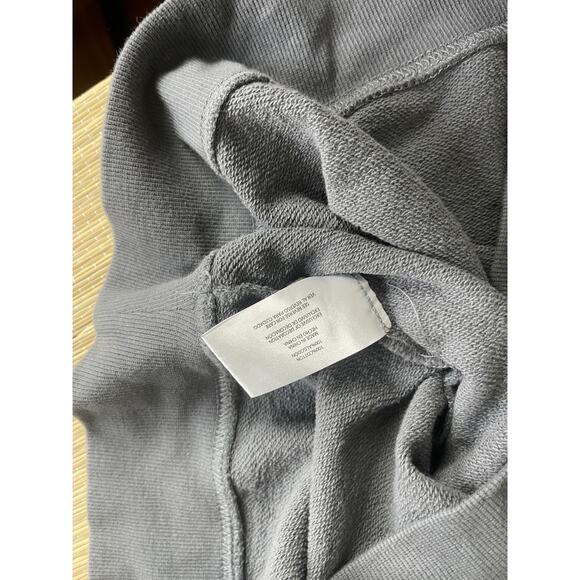 Women's Wildfox Graphic Broken Heart Print Crewneck Sweater Gray Size Medium - Picture 14 of 15